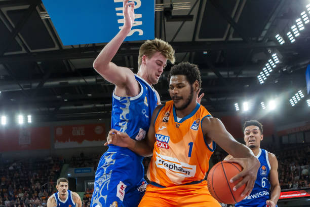 手之间微小 手之间微小