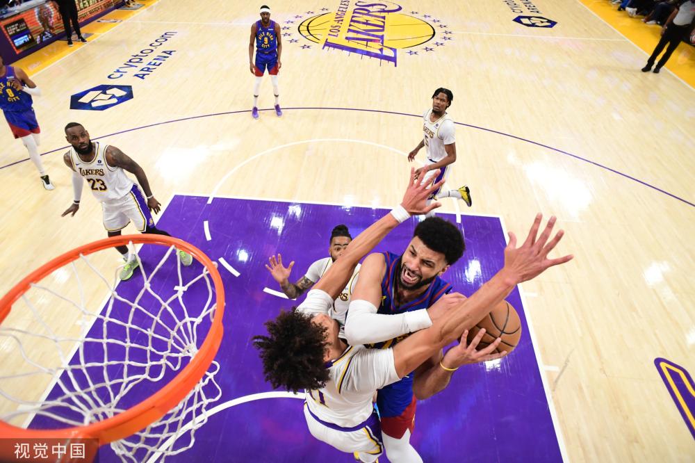 同样年轻且 同样年轻且