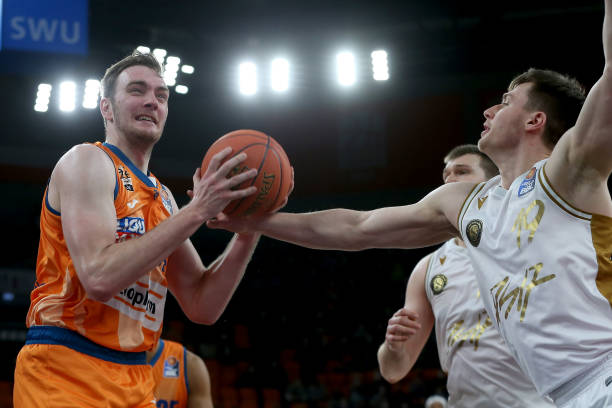 探讨阿隆索 探讨阿隆索